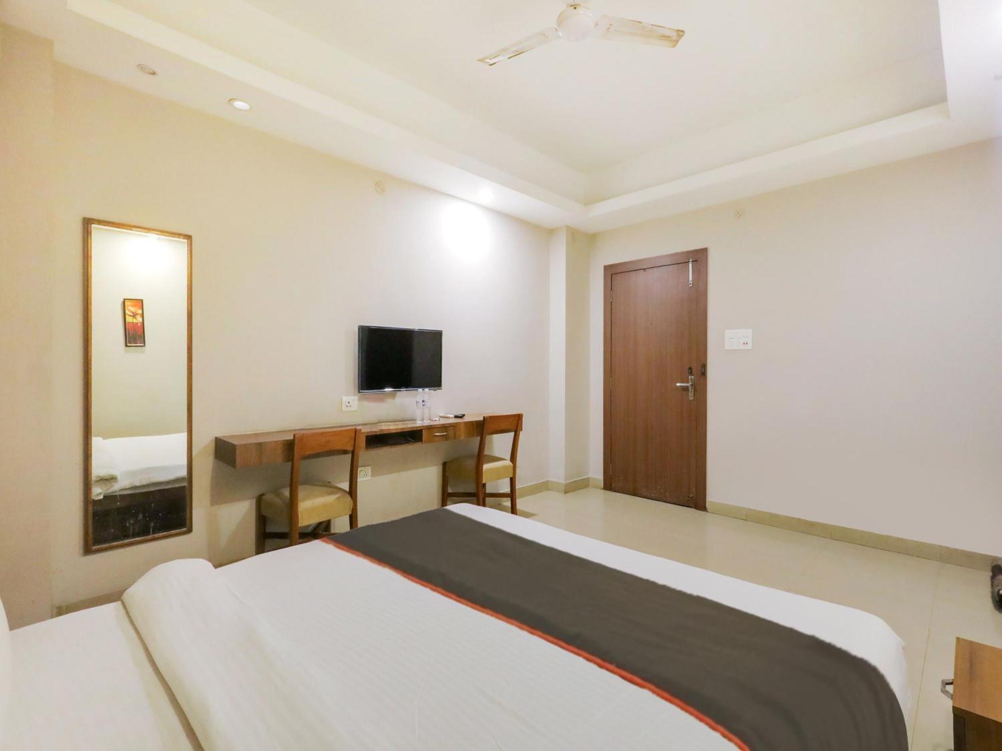 Hotel O Nirvana Lodge Guwahati Dış mekan fotoğraf